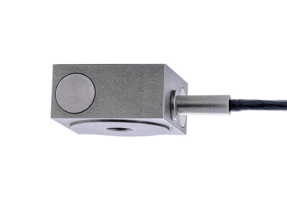 Вибропреобразователь ускорения общего назначения с выходом по напряжению трехкомпонентный AP2038P-10