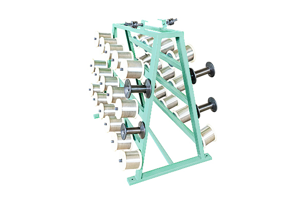 Безынерционное наклонное смоточное устройство на 32 катушки