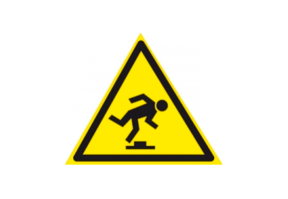 Предупреждающий знак безопасности «Осторожно. Малозаметное препятствие» (100х100 мм)