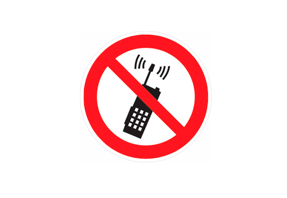 Запрещающий знак «Запрещается пользоваться мобильным телефоном» (100х100 мм)