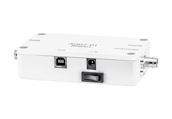 Усилитель заряда AQ07-01