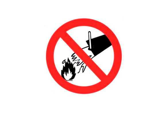 Запрещающий знак «Запрещается тушить водой» (100х100 мм)