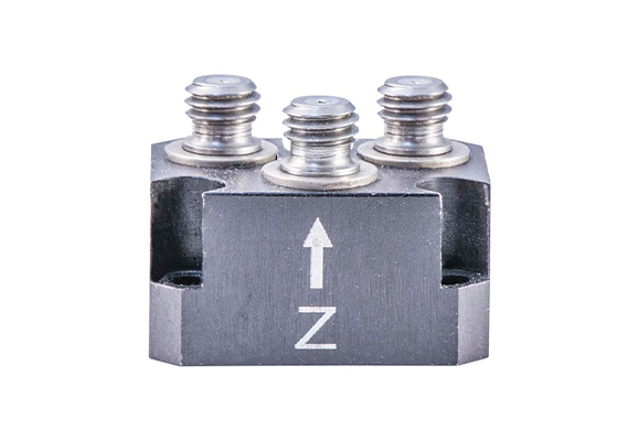 Вибропреобразователь ускорения с зарядовым выходом общего назначения трехкомпонентный AP1084-01