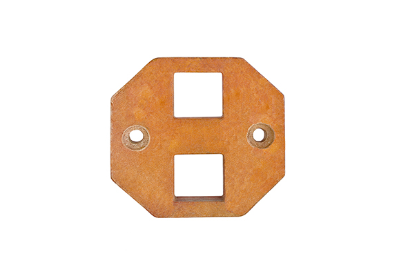 Панель 605.15.04.037 (прокладка) плашка для трамваев КТМ УКВЗ