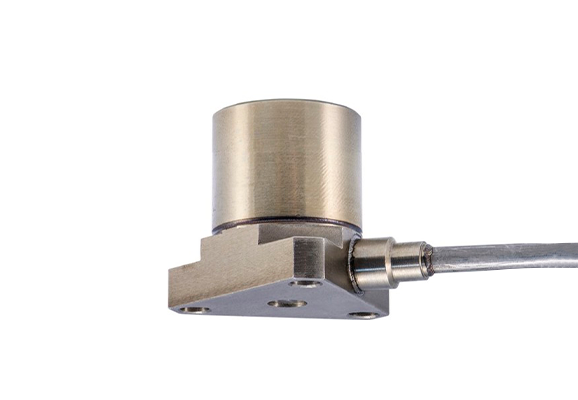 Вибропреобразователь ускорения промышленный с зарядовым выходом однокомпонентный AP63B-02-D