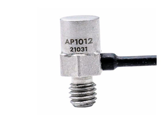 Вибропреобразователь ускорения ударный с зарядовым выходом AP1012