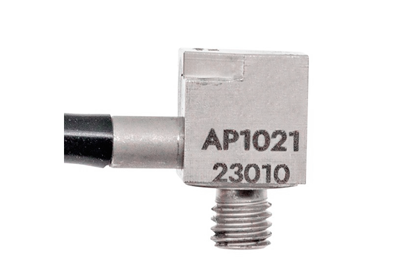 Вибропреобразователь ускорения миниатюрный с зарядовым выходом трехкомпонентный AP1021