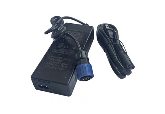 Зарядное устройство для аккумуляторов 18V Li-ion 6Ah