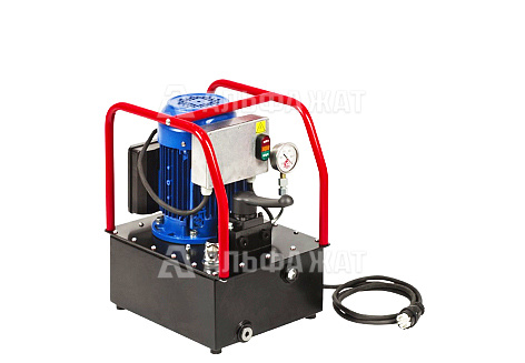 Компактная 1/2-ступенчатая насосная станция с ручным управлением НЭР-0,9П8Ф1