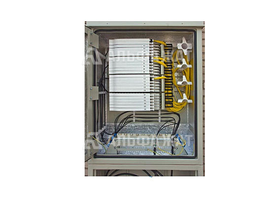 Шкаф с цоколем ВОКС-УФП-1152 (48П) с кронштейном и органайзером (корпус)