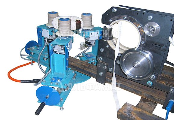 Станок тороидальной намотки изоляции катушек ИГ-25-240