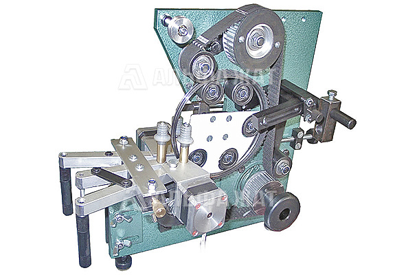 Станок тороидальной намотки изоляции катушек СНТ-0.5ББ